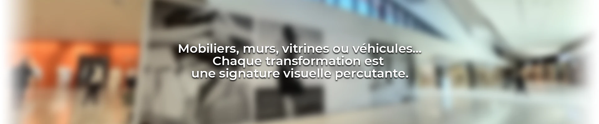 Lettrage adhésif mural avec logo d’entreprise